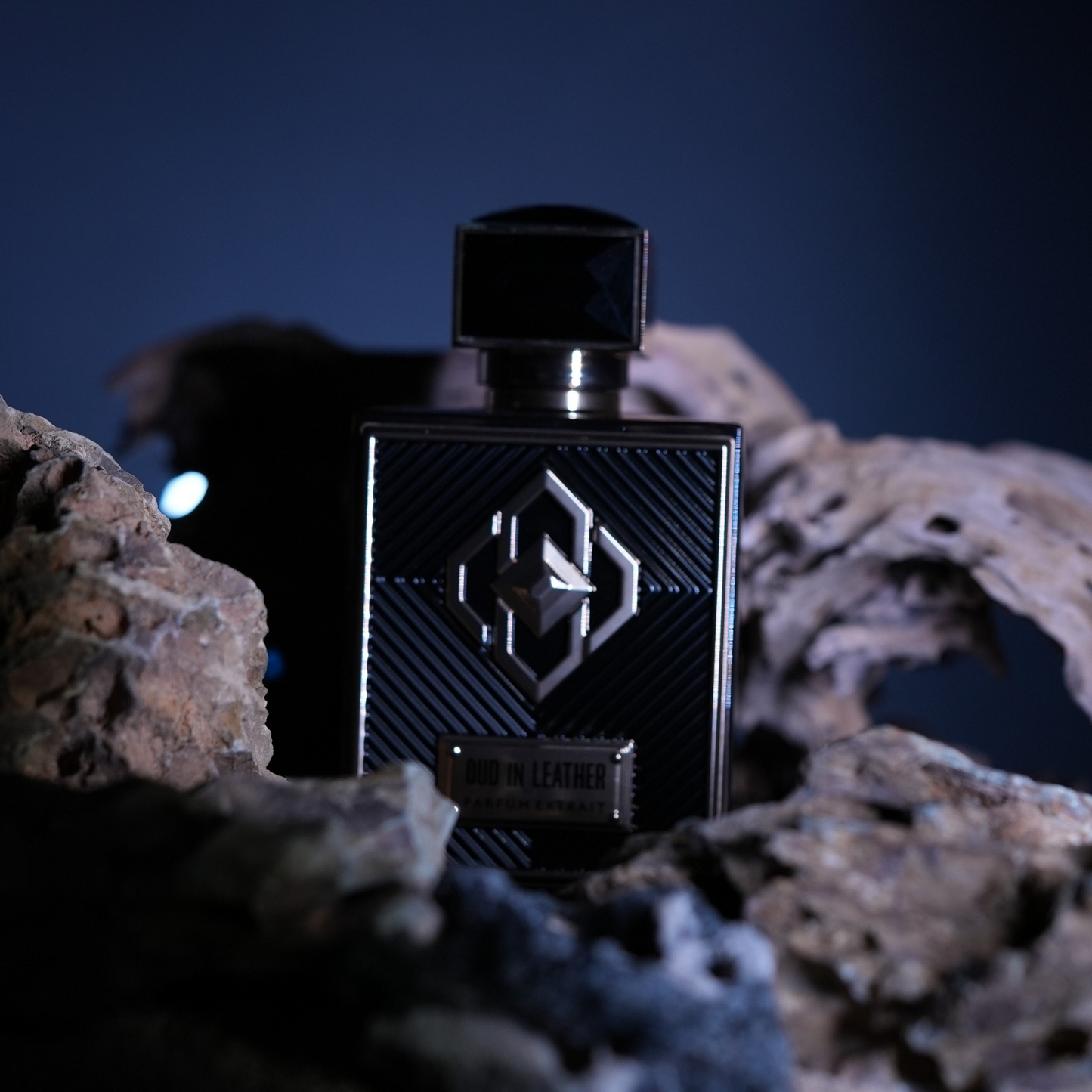 Oud in Leather <br> AQUILARIA LUMINOIR